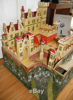 toy forts and castles