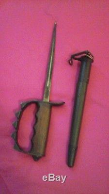 1917 WW1 A. C. Co. Military Trench Knife With Scabbard Very Good Condition