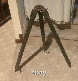 #228 Us Army Ww2 /ww1  Military Wooden Tripod Extends To 60