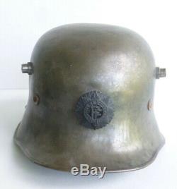Irish M27'Vickers' helmet (German WWI Stahlhelm influenced) NICE display piece
