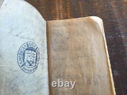 ORIGINAL WWI BIBLE CARRIED BY DOUGHBOY SIGNED BY FRIENDS FRANCE With DOG TAGS
