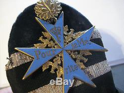 Pour le Merite imperial WWI medal knight cross oak leaves in old glases showcase