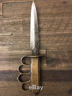 U. S. WWI 1918 Trench Knife Au Lion Blade