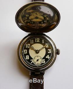 WW1 Officer's silver hunter trench watch 1917. Black & white dial
