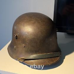 WWI German M16 Stahlhelm Combat Helmet