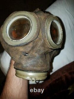 WWI IMPERIAL GERMAN MODEL 1918 GAS MASK With CANISTER