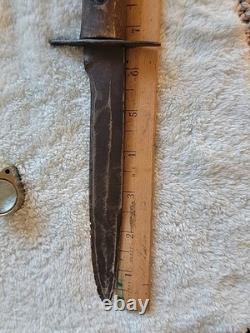 World War One German Trench-Boot Knife, 6.5 Blade, 10.25 Overall, Wood Handle