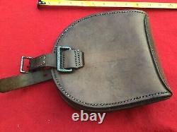 Ww1 1916 Dated British Cavalry Leather Horse Shoe Pouch. Crows Foot Marked