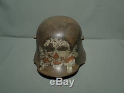 Ww1 German M-16 helmet. Totenkopf. Camo. Size 66. Complete